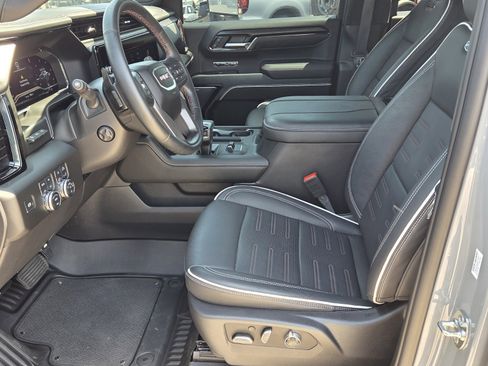 Used 2025 GMC Sierra 1500 AT4X AWD/4WD image 4