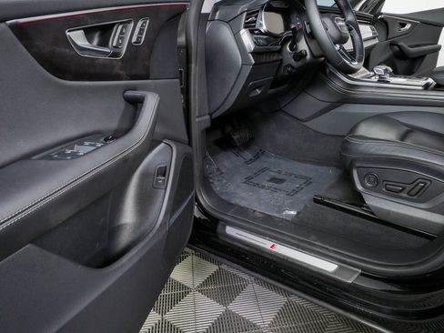 Used 2023 Audi Q8 Premium Plus w/ Premium Plus Package AWD/4WD image 8