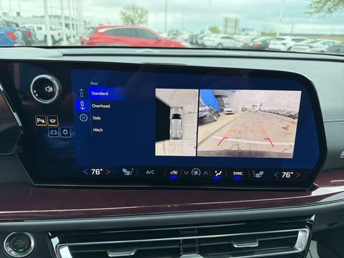 New 2026 Chevrolet Traverse Z71 w/ Driver Confidence Package AWD/4WD image 31