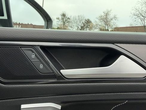 Used 2024 Volkswagen Tiguan Wolfsburg Edition image 41