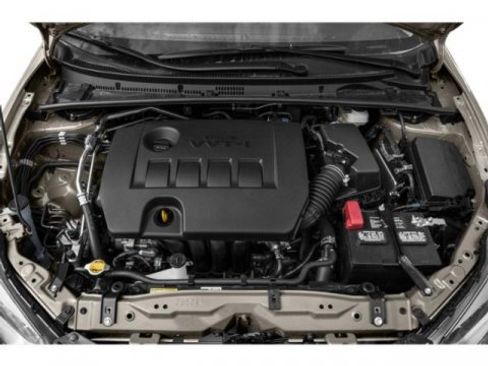 Used 2015 Toyota Corolla LE FWD image 14