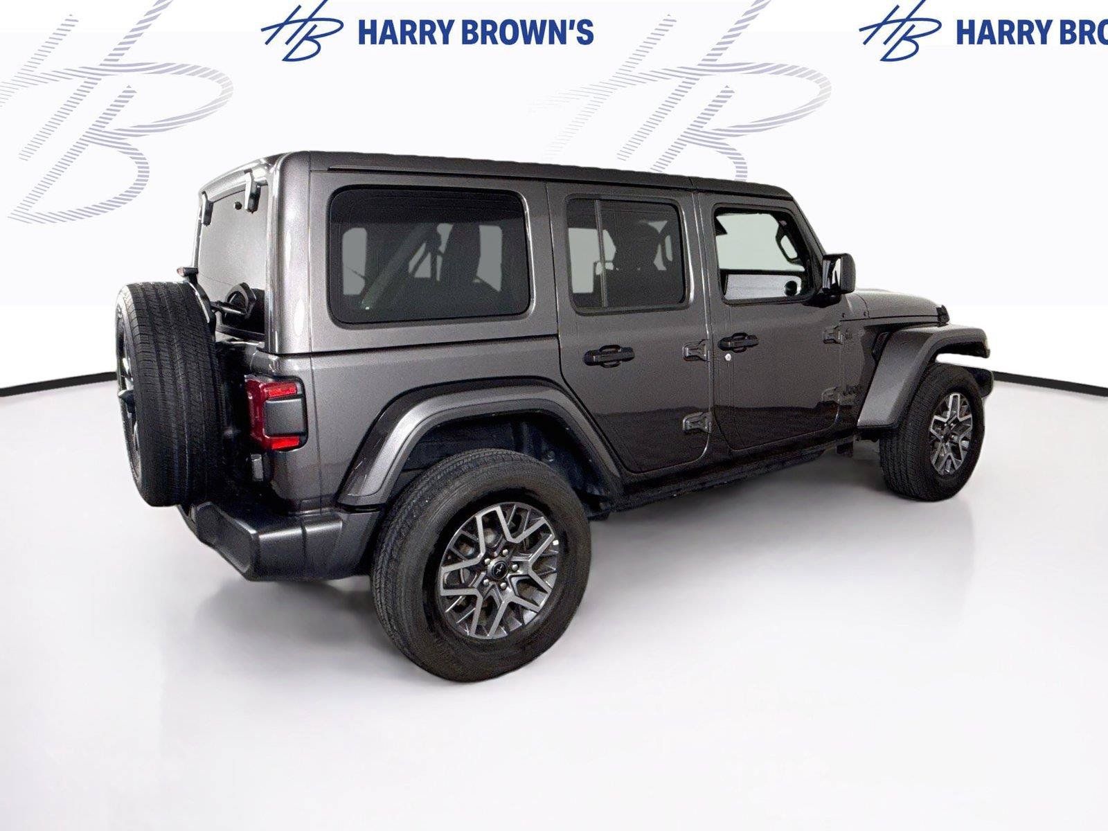 Used 2025 Jeep Wrangler Unlimited Sahara AWD/4WD image 30