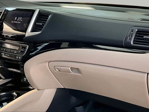 Used 2020 Honda Ridgeline RTL-E image 19
