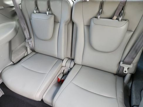 Used 2013 Toyota Highlander Limited AWD/4WD image 35
