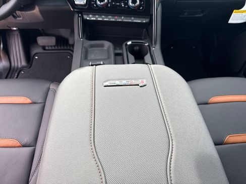 New 2026 GMC Sierra 2500 AT4 w/ AT4 Premium Plus Package AWD/4WD image 15