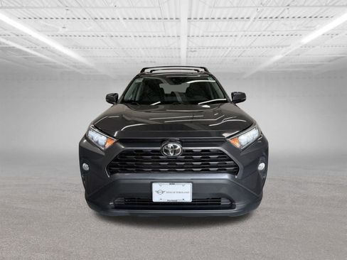 Used 2019 Toyota RAV4 XLE w/ Convenience Package FWD image 8