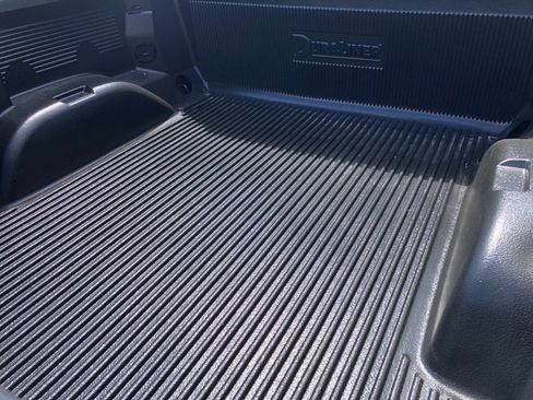 Used 2021 Chevrolet Silverado 1500 Custom image 16