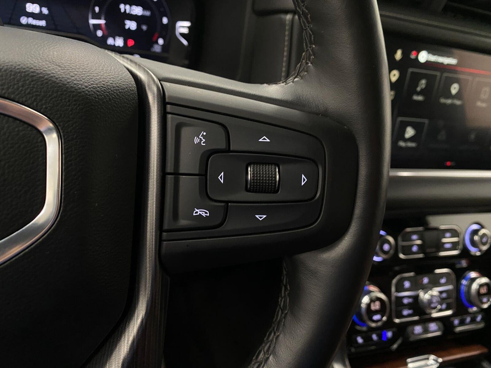 Used 2023 GMC Yukon Denali Ultimate AWD/4WD image 18