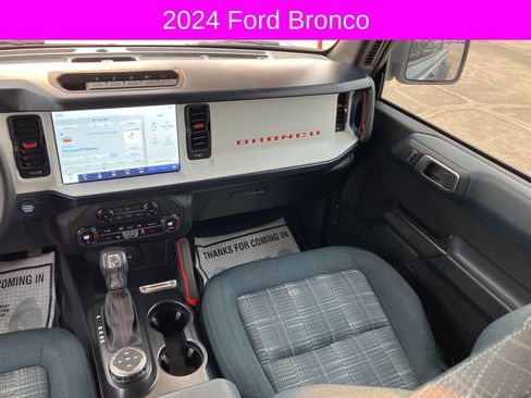 Used 2024 Ford Bronco Heritage Edition image 22