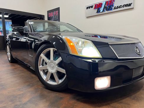 Used 2008 Cadillac XLR RWD image 49