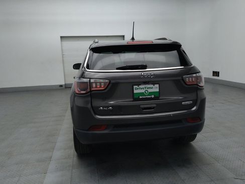 Used 2018 Jeep Compass Latitude w/ Popular Equipment Group AWD/4WD image 6