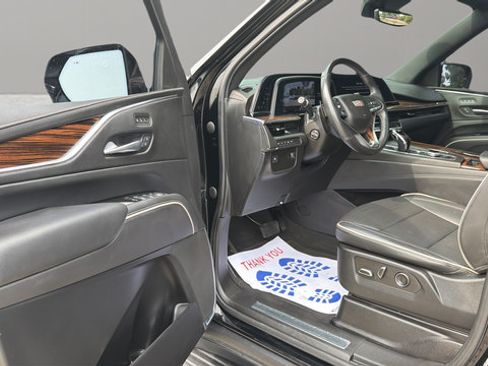 Used 2021 Cadillac Escalade ESV Premium Luxury AWD/4WD image 13