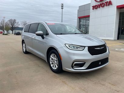 Used 2023 Chrysler Pacifica Touring-L