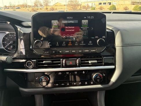 Certified 2024 Nissan Pathfinder SL w/ SL Premium Package image 18