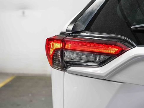 Certified 2024 Toyota RAV4 XLE FWD image 12