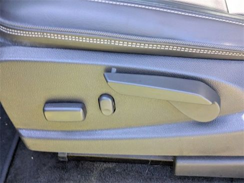 Used 2018 GMC Canyon Denali image 20