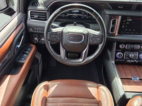 Certified 2024 GMC Yukon XL Denali Ultimate AWD/4WD image 15
