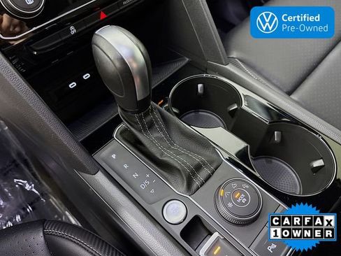 Certified 2022 Volkswagen Atlas Cross Sport SE AWD/4WD image 16