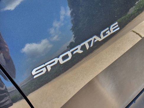 Used 2023 Kia Sportage EX FWD image 12