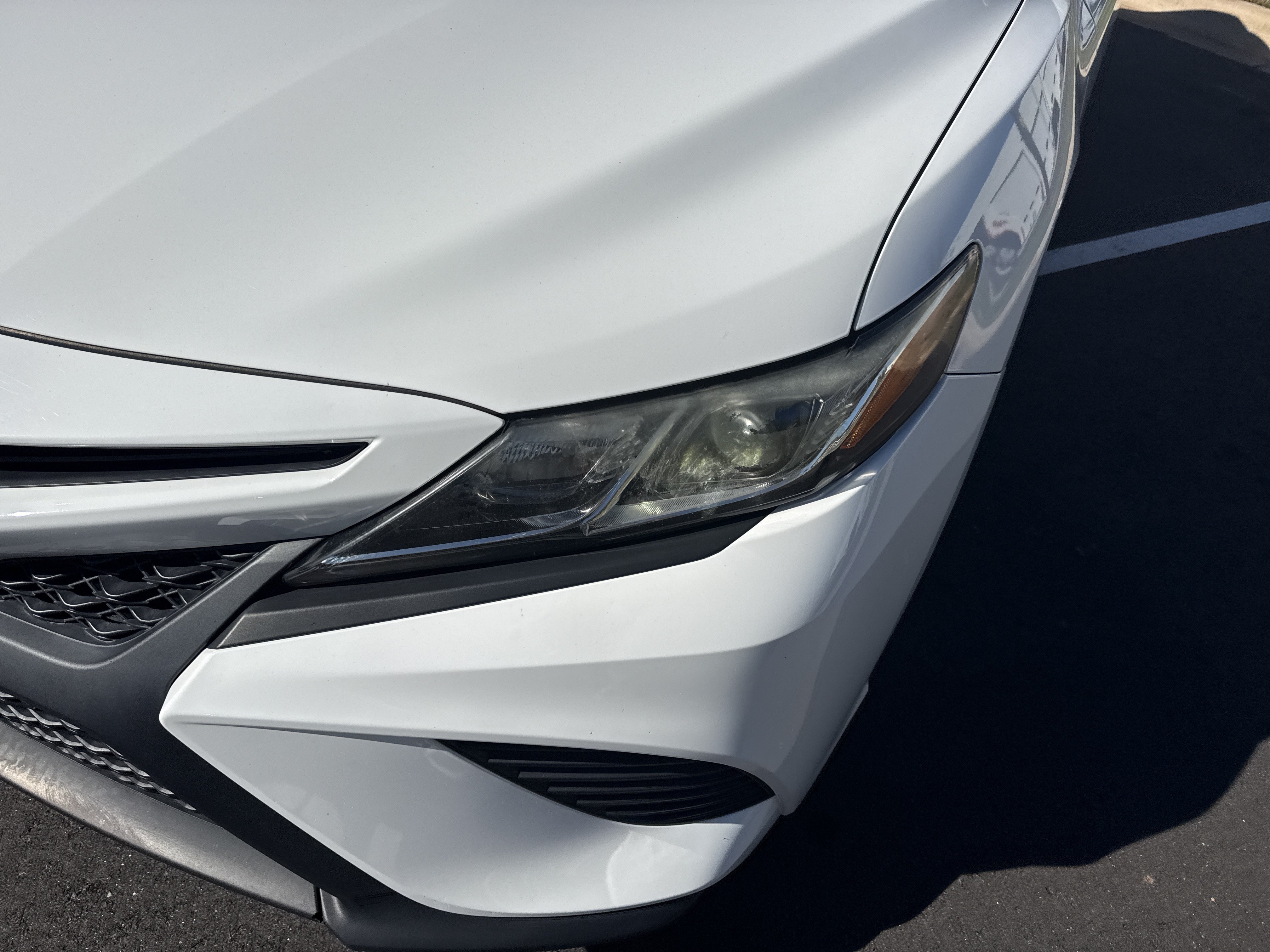 Used 2019 Toyota Camry SE FWD image 11