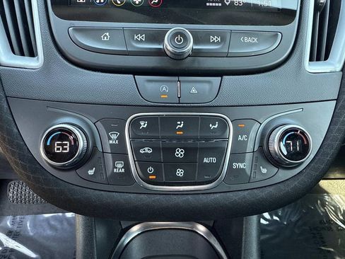 Used 2024 Chevrolet Malibu LT image 30