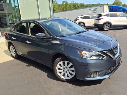 Used 2017 Nissan Sentra SV FWD image 1