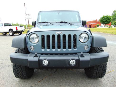 Used 2015 Jeep Wrangler Unlimited Sport w/ Quick Order Package 24S AWD/4WD image 3