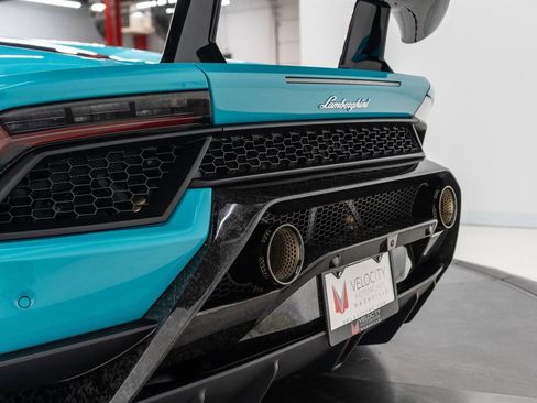 Used 2019 Lamborghini Huracan Performante AWD/4WD image 33