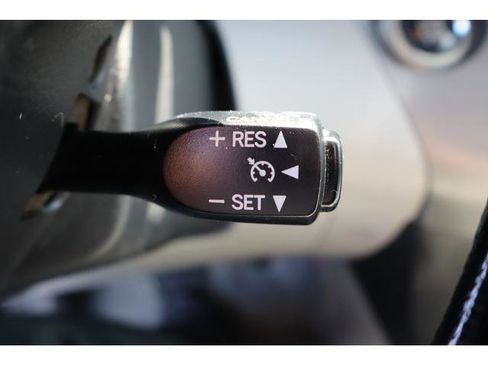 Used 2010 Toyota RAV4 Limited image 12