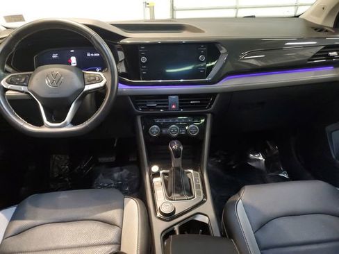 Used 2022 Volkswagen Taos SEL w/ Panoramic Sunroof Package AWD/4WD image 13