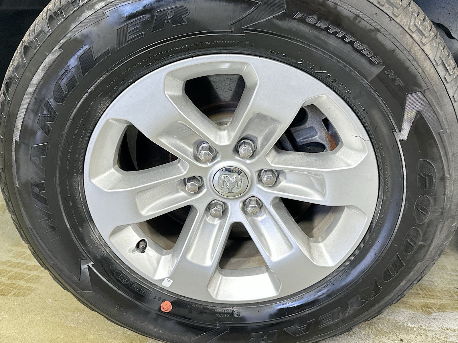 Used 2023 RAM 1500 Laramie AWD/4WD image 30