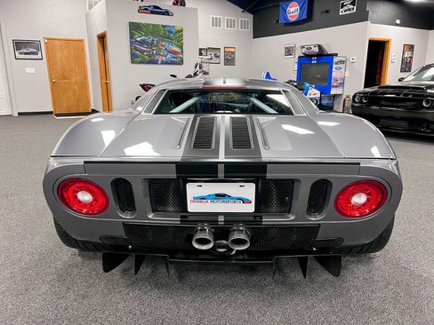 Used 2006 Ford GT RWD image 4