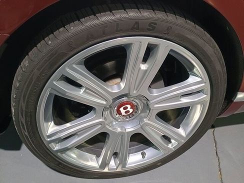 Used 2017 Bentley Continental GT image 32