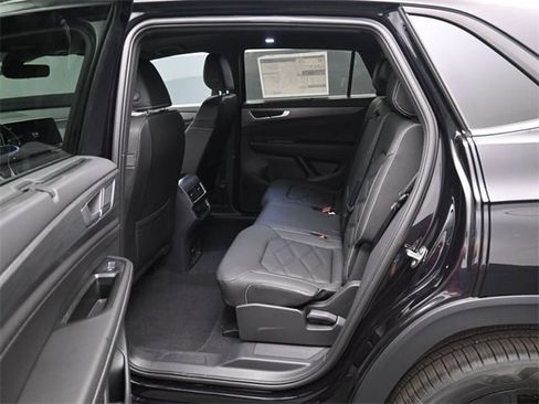 New 2026 Volkswagen Atlas Cross Sport SE image 11