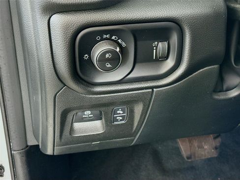 Used 2022 RAM 1500 Big Horn AWD/4WD image 4