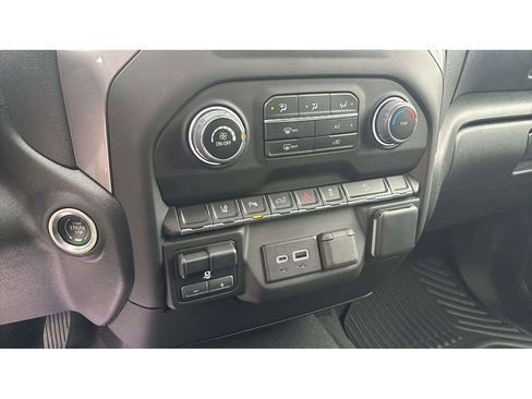 Used 2024 Chevrolet Silverado 2500 Custom w/ Custom Value Package image 18