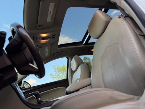 Used 2012 Cadillac SRX Luxury FWD image 17