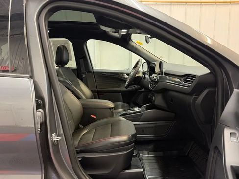 Used 2023 Ford Escape ST-Line Select AWD/4WD image 22