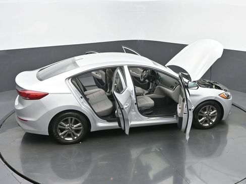 Used 2018 Hyundai Elantra SEL image 65