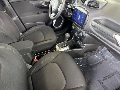 Used 2020 Jeep Renegade Sport FWD image 19