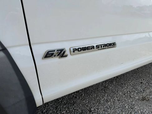 Used 2017 Ford F550 4x4 Crew Cab Super Duty image 11