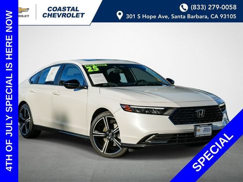 Used 2025 Honda Accord Sport image 1