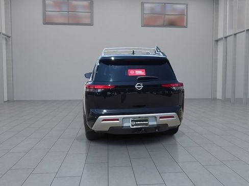 Certified 2023 Nissan Pathfinder SL w/ SL Premium Package AWD/4WD image 7