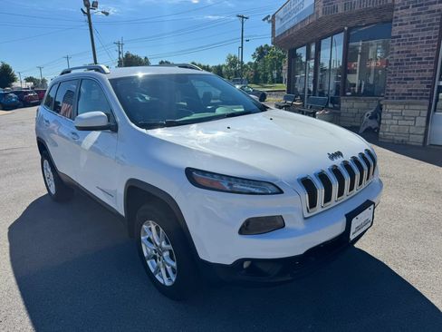 Used 2015 Jeep Cherokee Latitude w/ Trailer Tow Group AWD/4WD image 20