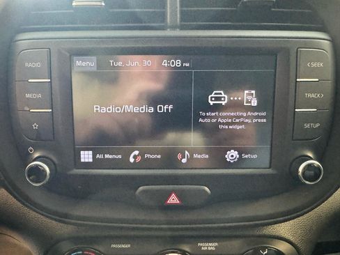 Used 2023 Kia Soul LX w/ Option Group 015 FWD image 14