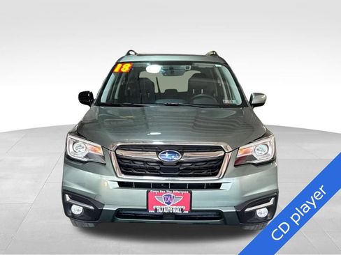 Used 2018 Subaru Forester 2.5i Touring AWD/4WD image 2