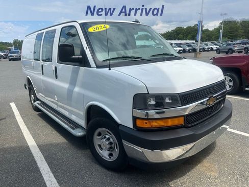 Certified 2024 Chevrolet Express 2500 w/ Driver Convenience Package RWD image 2