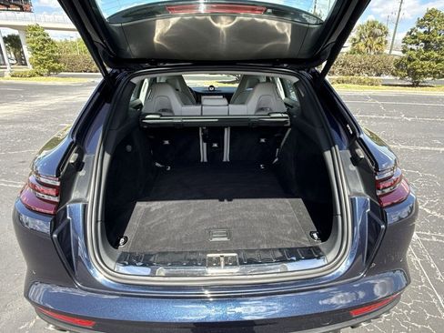 Used 2018 Porsche Panamera 4S image 21