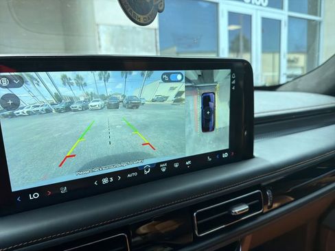 Used 2025 Lincoln Aviator Black Label w/ Jet Appearance Package AWD/4WD image 6