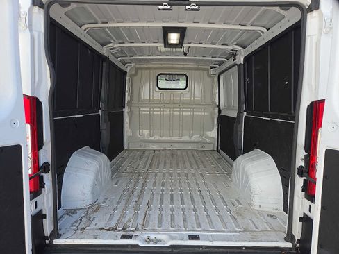 Used 2025 RAM ProMaster 2500 w/ Convenience Group FWD image 25